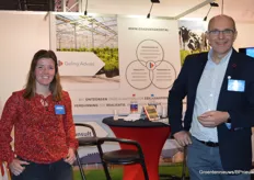 Julie Beurskens en Johan de Vos van Geling Advies waren nieuw op de beurs. Op advies van klanten uit andere agrarische sectoren waren ze naar Gorinchem gekomen om de brug met de (glas)tuinbouwsector.